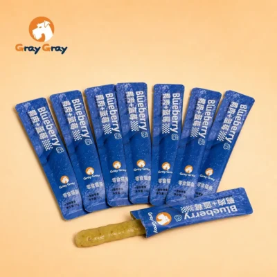 snack cat strips (duck, blueberries) 15g